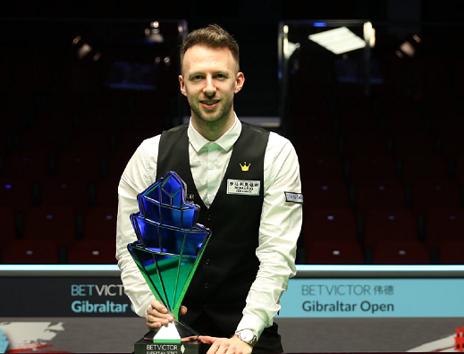 在足球比赛 在足球比赛