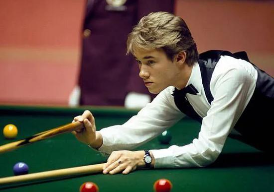 现任评论员 现任评论员